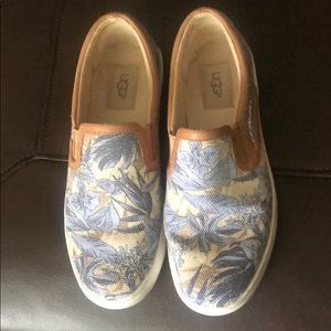 Ugg slip on shoe
